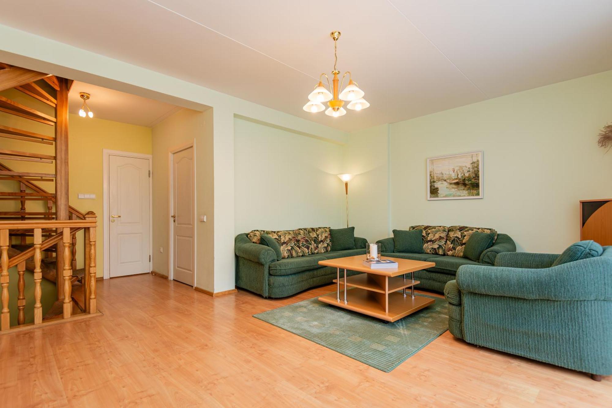 Family Inn Cottage With Terrace Palanga Exterior photo